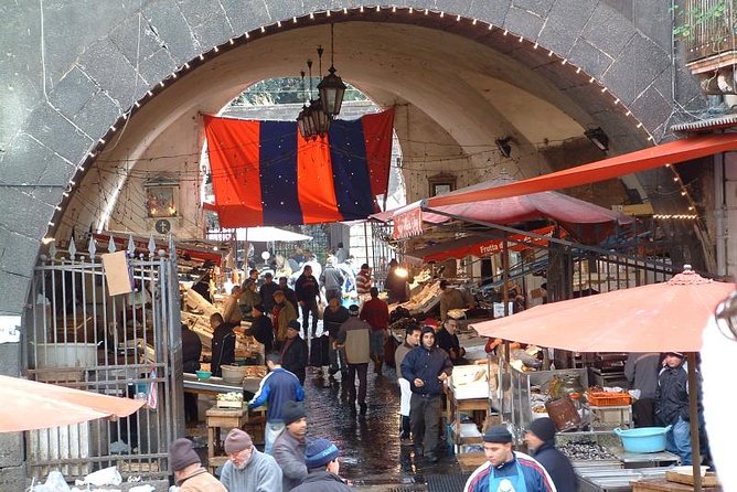 Catania Street Food Tour - Piazza Duomo begins with Catania’s symbols