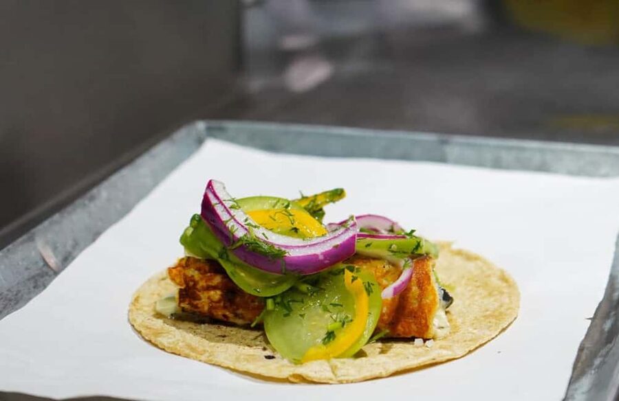 CDMX: Tacos and mezcal night tour - What the guides add to the food