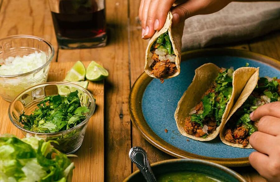 CDMX: Tacos and mezcal night tour - What the taco stops are really like