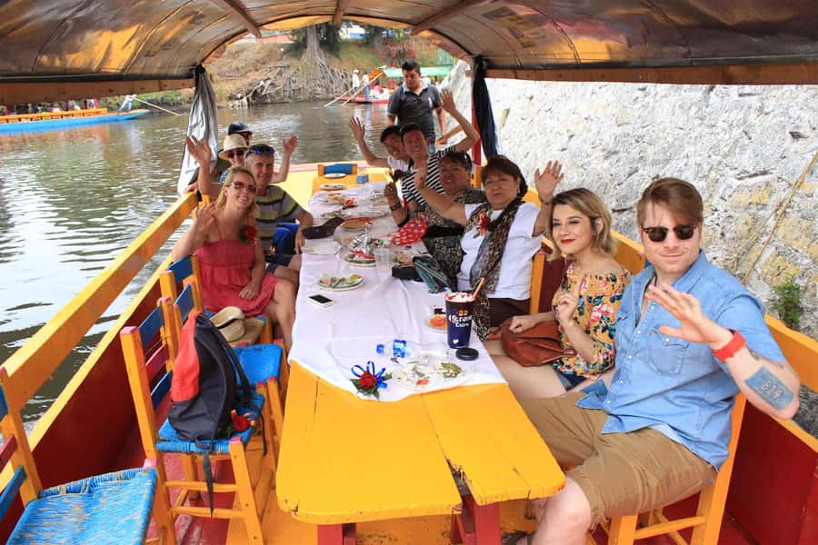 CDMX: Xochimilco Trajinera Party, Drinks, Mariachi & Tacos - Who will enjoy this most?
