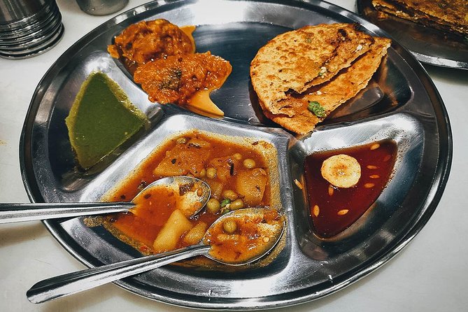 Chandni Chowk Delhi Food Tour with 15+ Tastings - Inside the Sikh temple and its 24-hour kitchen