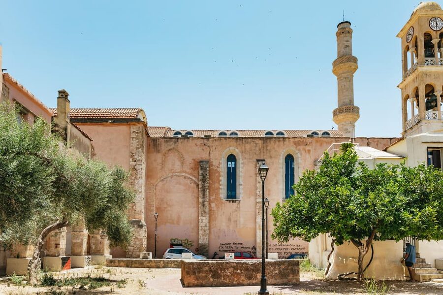 Chania: Old Town Highlights Guided Tour with Street Food - Market tastings: olive oil, cheese, honey, and local pantry goods