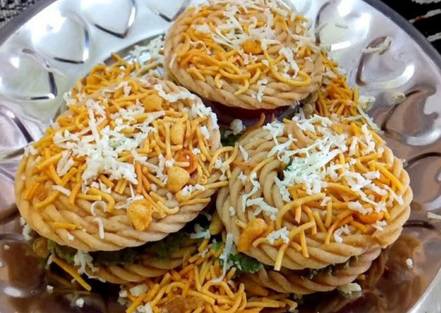 Chennai: 2 Hour Street Food Walking Tour - The guide can make or break the evening