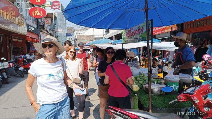 Chiang Mai: Local Food and Markets Guided Walking Tour - Ton Lamyai Flower Market adds color and local life