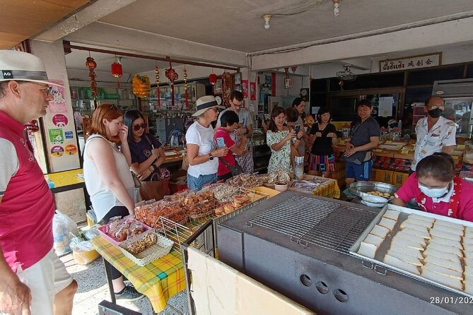 Chiang Mai Michelin Food Walking Tour with Professional Tour Guide - Warorot Market, Chiang Mai’s main food stop