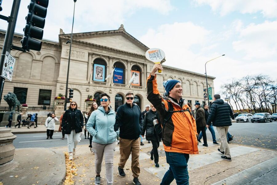 Chicago: Classic Food Walking Tour with Bike or Kayak Rental - Italian beef and the original recipe brownie