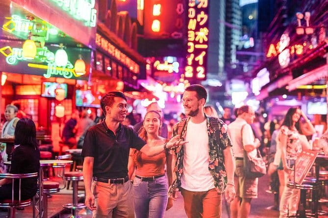 Chinatown (Yaowarat Road) Neon Photoshoot - Choosing your ten edited photos