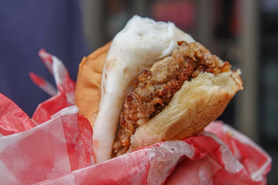 Cincinnati: Food Walking Tour - Starting with goetta at Findlay Market