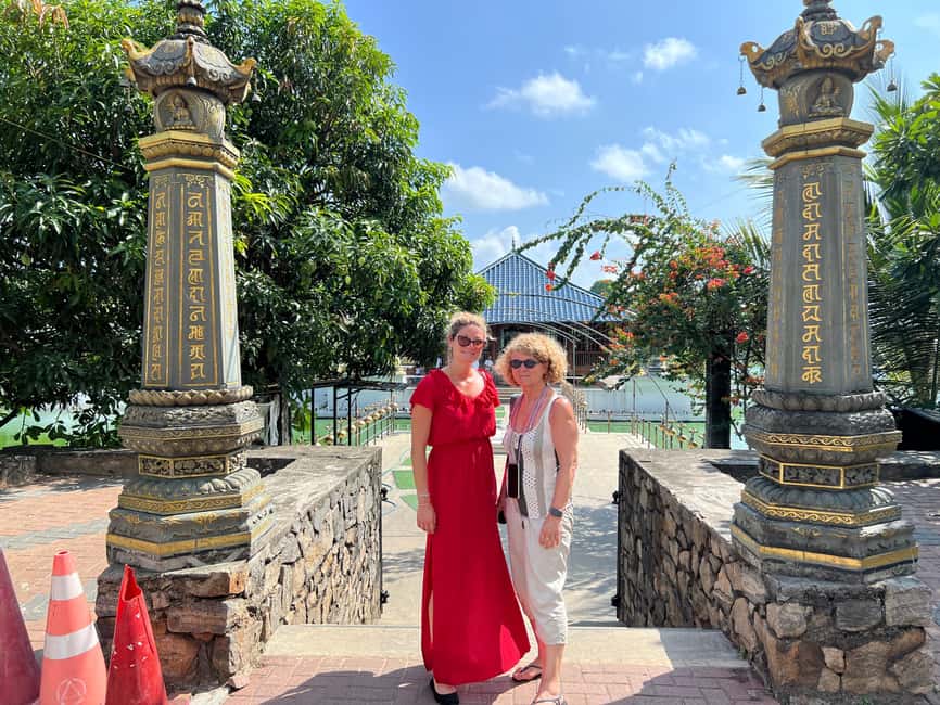 Colombo: Local Food Tour & Sightseeing by Tuk-Tuk with Meals - A Colombo food tour with a moving front row seat