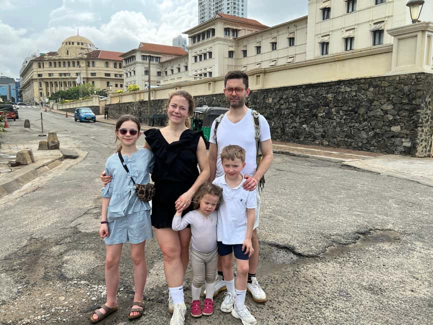 Colombo: Local Food Tour & Sightseeing by Tuk-Tuk with Meals - Pittu, chapati, and a traditional curry meal