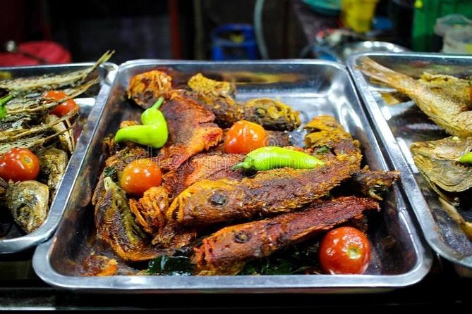 COLOMBO PRIVATE CITY TOUR WITH street food( All inclusive ) - Floating Market, Dutch Hospital, and the final city loop