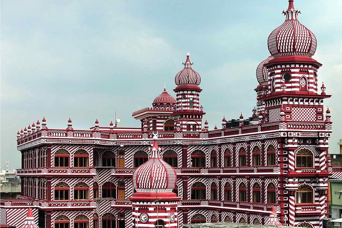 COLOMBO PRIVATE CITY TOUR WITH street food( All inclusive ) - The Red Mosque and Colombo’s old commercial quarter