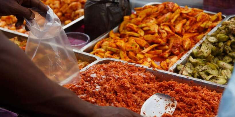 Colombo: Street Food Private Walking Tour with Transfer - How the Private Format Helps