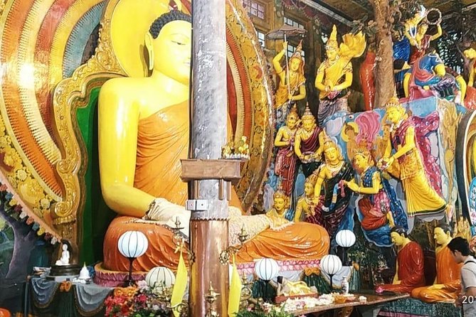 Colombo STREET Food with private guide city tour(All - included ) - The Red Mosque and Colombo’s mixed faiths