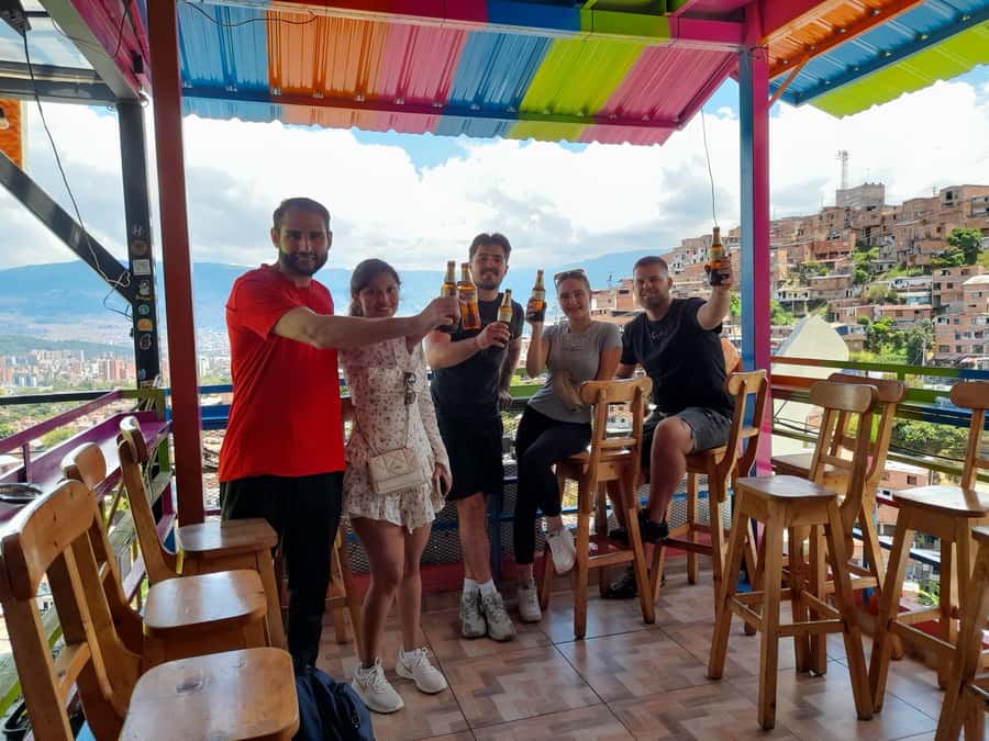 Comuna 13: Graffiti tour & Street Food/drink with telesferic - The Cable Car Shows Medellín from a Different Angle