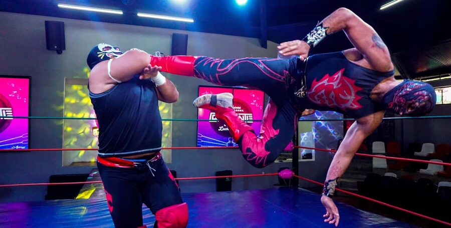 Cozumel: Mexican Wrestling Show with Tacos & Margaritas! - What makes Cozumel’s Lucha Libre different
