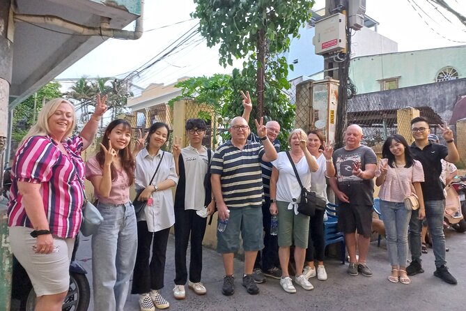 Da Nang By Night: Seafood dinner, night market and cruise trip - Seafood dinner with one included drink