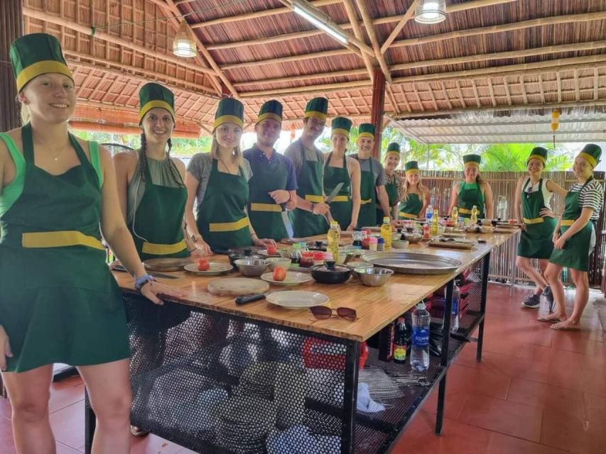 Da Nang: Cooking Class and tasting Pho with Local Girl - Learning the method behind beef or chicken pho