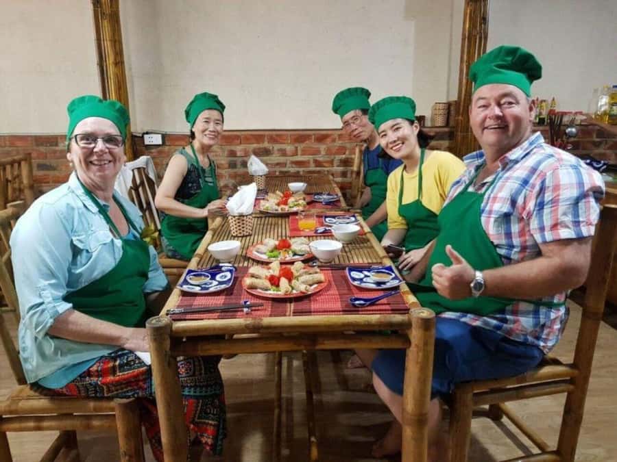 Da Nang: Cooking Pho & Vietnamese Dishes With Local Chef - Making Vietnamese spring rolls