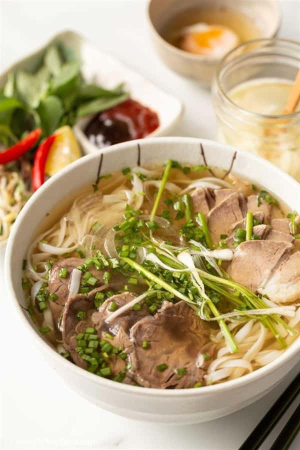 Da Nang: Cooking Pho & Vietnamese Dishes With Local Chef - Preparing beef pho in a local kitchen