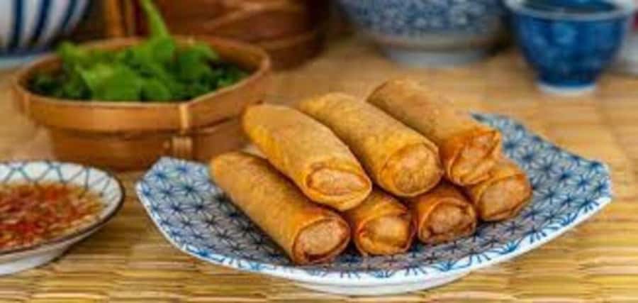 Da Nang: Cooking Pho & Vietnamese Dishes With Local Chef - Chef Jenny’s teaching style
