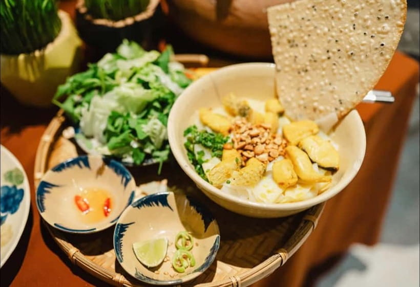 Da Nang: Michelin-Selected Street Food Tour with Local Guide - Starting with Mi Quang at 1A