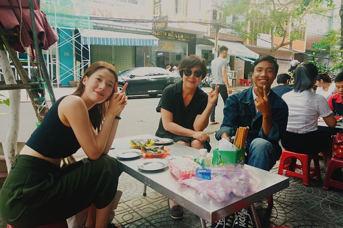 Da Nang: Seafood dinner, night market, sightseeing by night - A night market stop adds people and movement