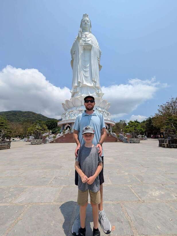 Da Nang Street Food Private Tour With Female Tour Guide - Dragon Bridge: a short city landmark stop