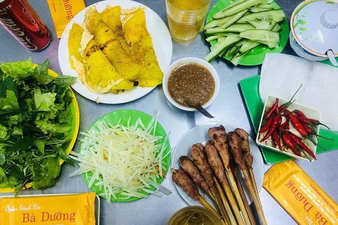 Da Nang Street Foodie Walking Tour - Walking, weather, and the group size
