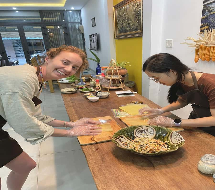 Da Nang: Traditional Cooking Class and Pho with Local Girl - Cooking in a local Da Nang home