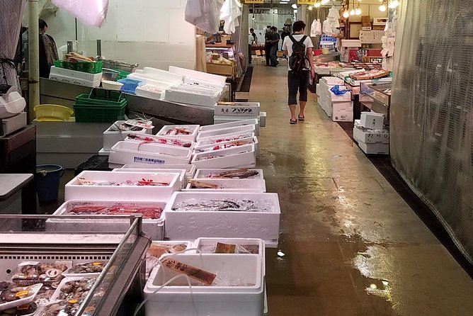 Deep Dive: Osaka Food Markets from Local to Luxurious! - Kuromon Ichiba is famous, but not the whole experience