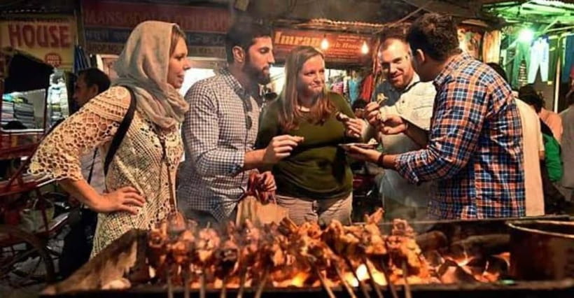 Delhi: Chandni Chowk & Spices Shoping Tour Through Tuk-Tuk - Starting near the Red Fort and Sunehri Masjid