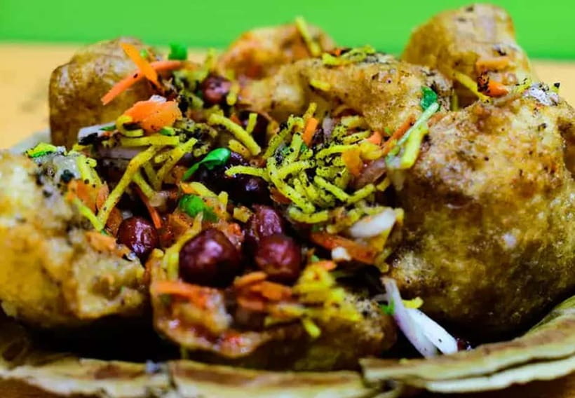 Delhi: Delhi Street Food Tour with Guide at Chandni Chowk - Pickup makes the Old Delhi start easier