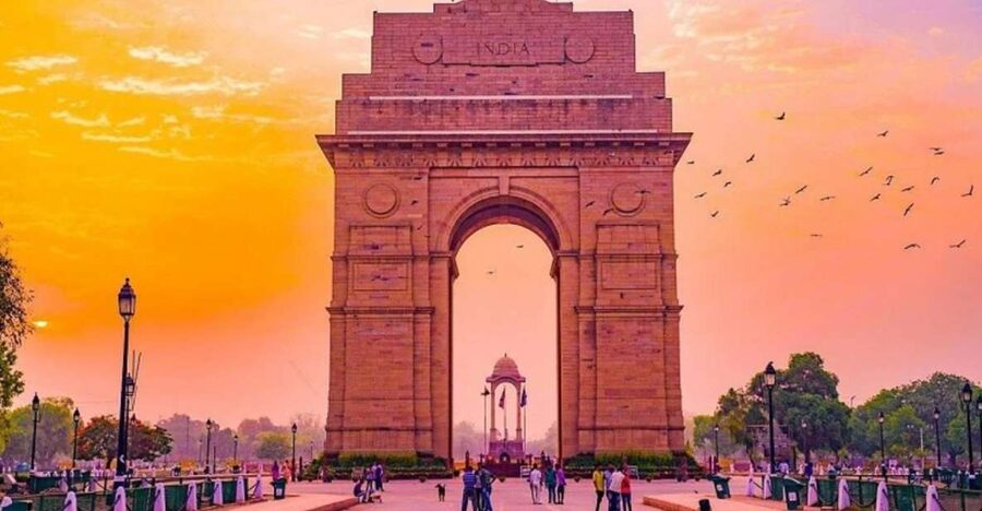 Delhi: Old Delhi City Tour with Tuk-Tuk Ride & Street Food - Starting with hotel pickup