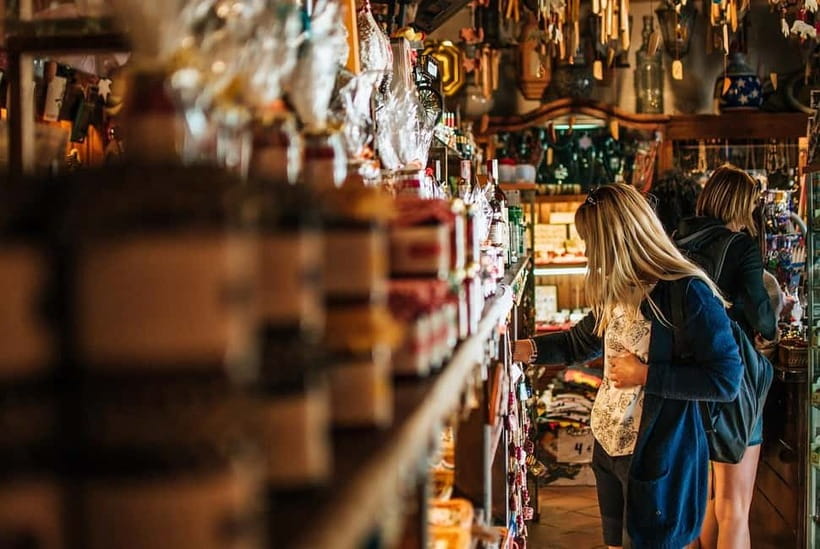 Delhi: Private Chandni Chowk, Dilli Haat & Spice Tour - Chandni Chowk, one hour in Old Delhi