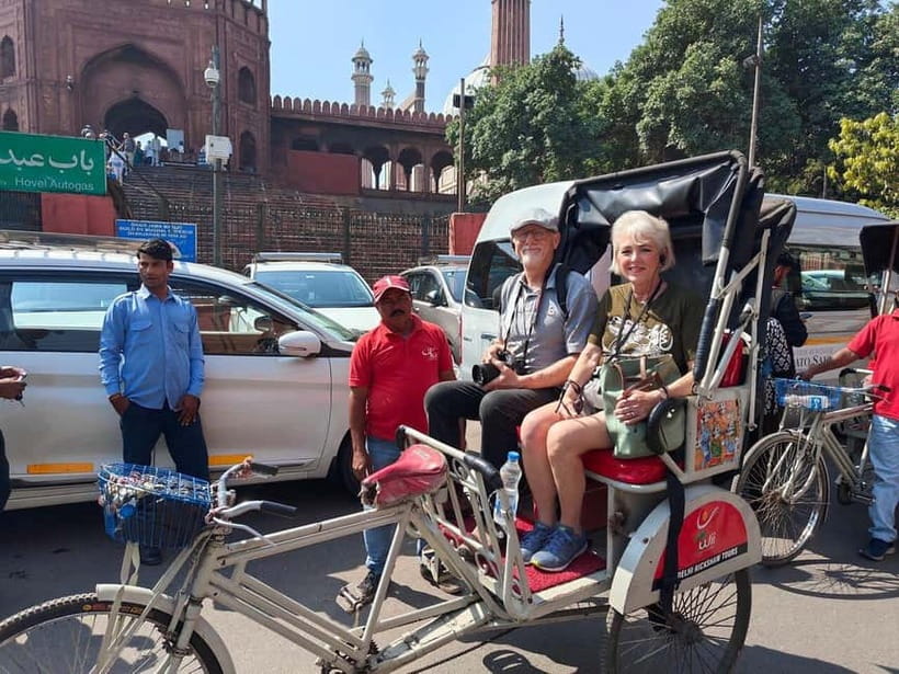 Delhi: Private Chandni Chowk, Dilli Haat & Spice Tour - Dilli Haat, an easier place to shop