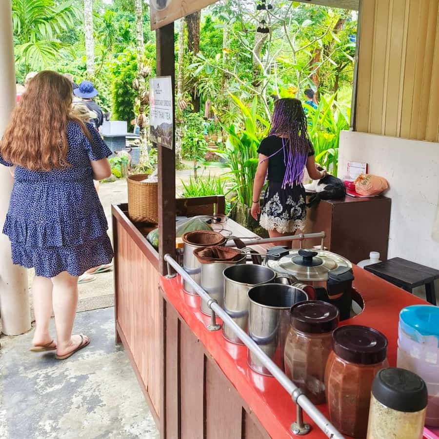 Dinner from cooking class & enjoy local night market - Is $81 good value?