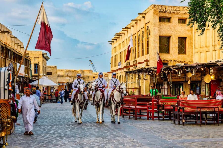 Doha: Souq Waqif, Dhow Harbour, and Street Food Walking Tour - Falcon Hospital: an unusual cultural stop