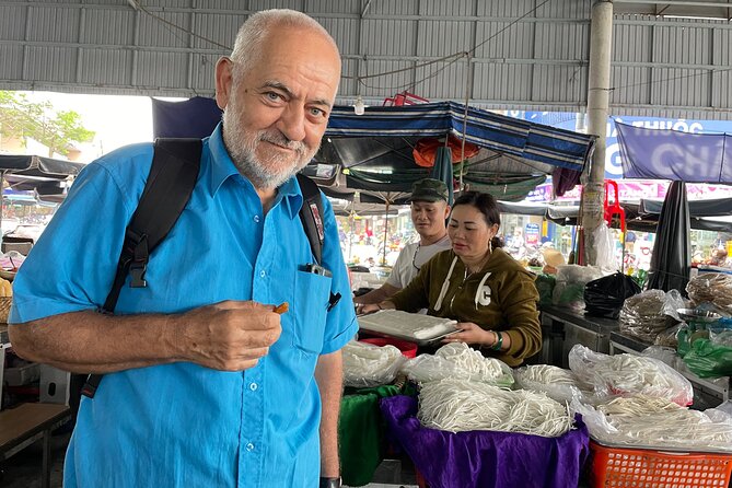 Dong Hoi Sightseeing and Street Food Bike Tour - Chợ Hải Sản Đồng Hới: start with the city’s coastal character