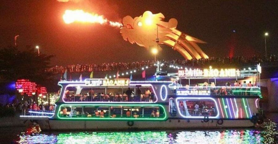 Dragon bridge show and Da Nang local food tour - A Four-Hour Evening Built Around Da Nang Food