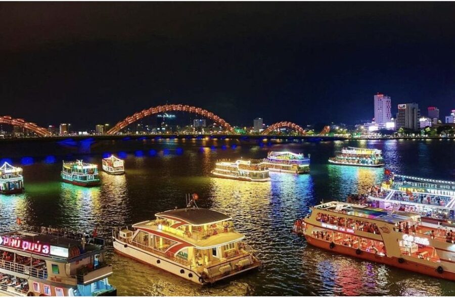 Dragon bridge show and Da Nang local food tour - Eating at Three or Four Local Restaurants