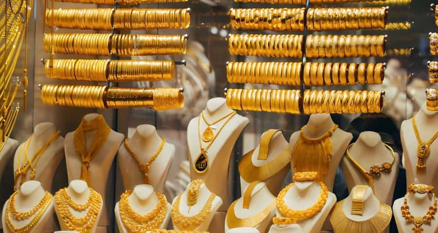Dubai: City Highlights Tour with Blue Mosque & Street Food - Gold and Spice Souks: useful, but not leisurely
