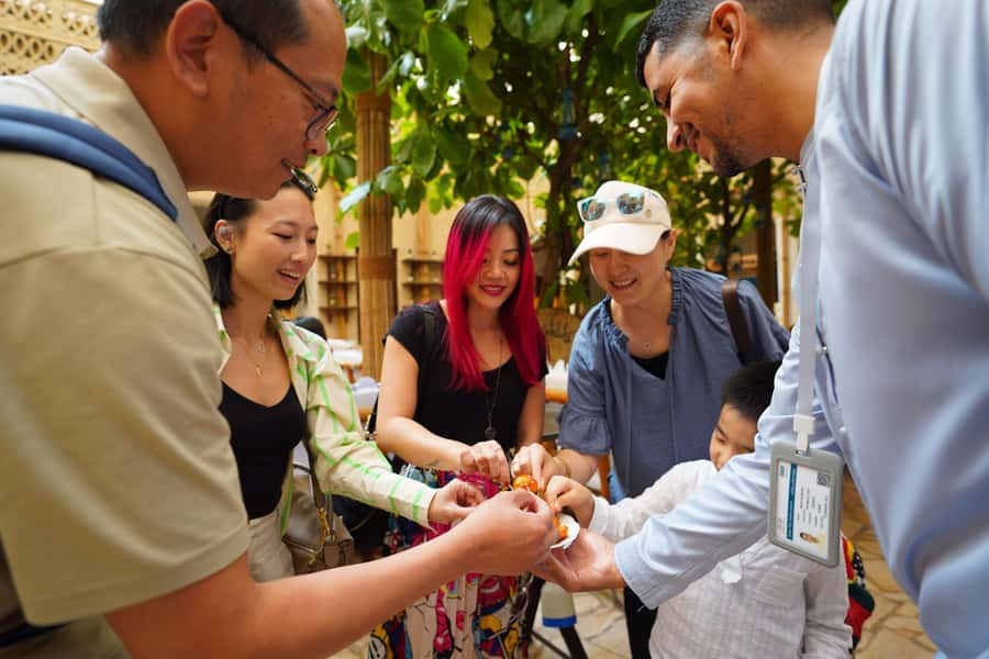 Dubai Food Tour: 4 Cuisines, Souks & Street Bites - Who will enjoy this food walk most