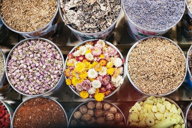Dubai Old Town, Culture, History, Street food and Souks Tour - Spice Souk: smells, displays, and shopping advice