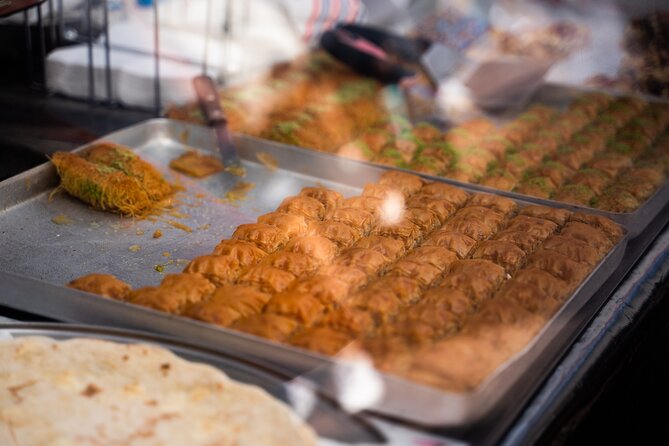 Dutch Street Food Tour on Amsterdam Market - Starting and finishing across the market