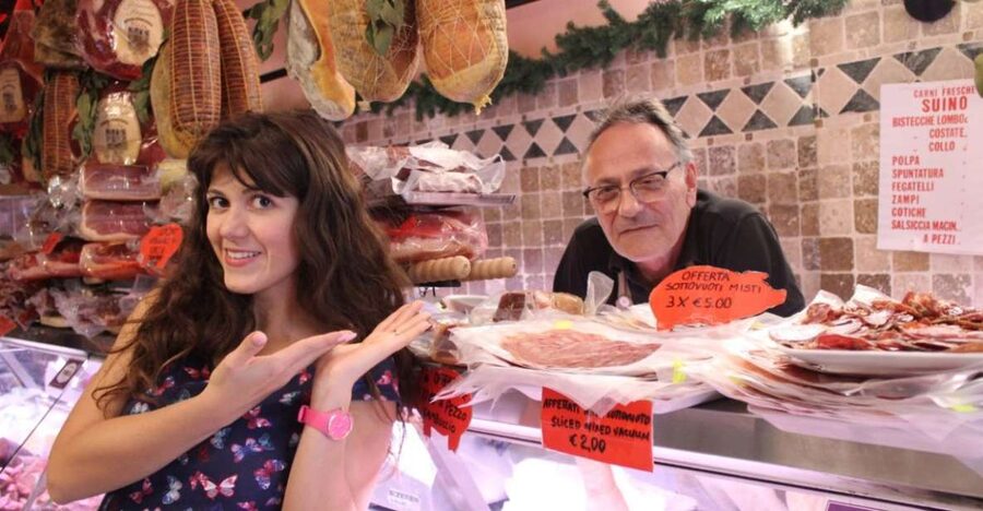 Eat as the Romans do: Trastevere Street Food Experience - Savory stops: parmigiana, arrosticini, and bruschetta
