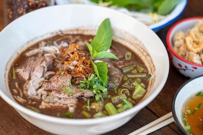 Eat Like a Local Food Tour in Hua Hin - Guide quality and the small-group advantage