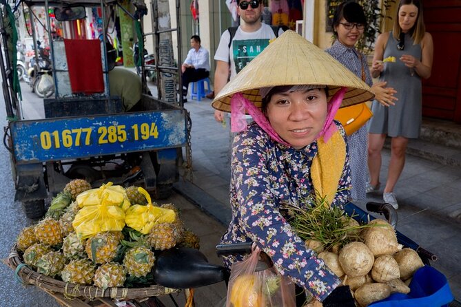 Eat Like a Local: Hanoi Street Food Adventure - What the guides add to the experience