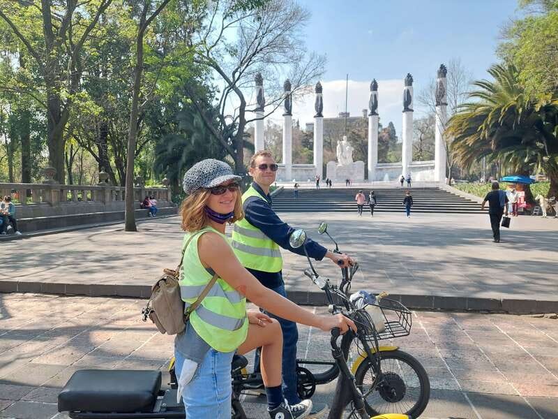 Electric Bike City Tour with a taco stop. - Chapultepec Park by electric bike
