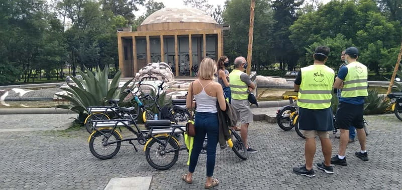 Electric Bike City Tour with a taco stop. - Starting in Roma and Condesa